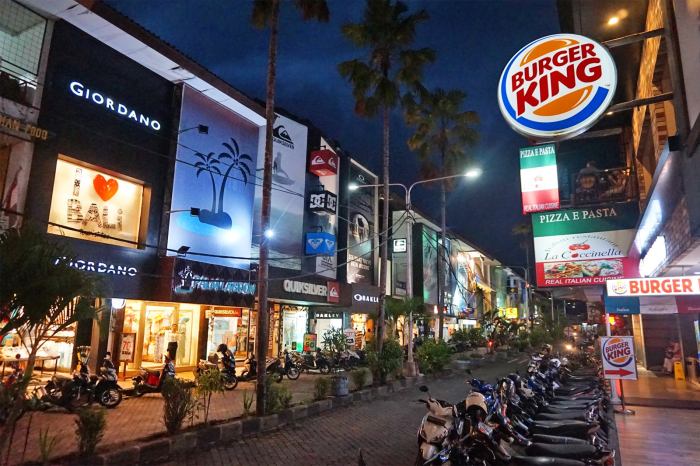 Kuta square bali shopping beach indonesia boulevard